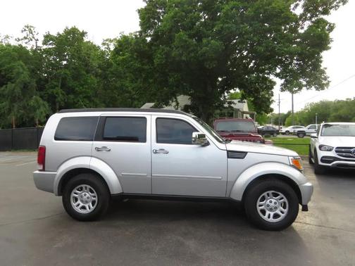 Silver 2011 Dodge Nitro 2WD 4dr SE