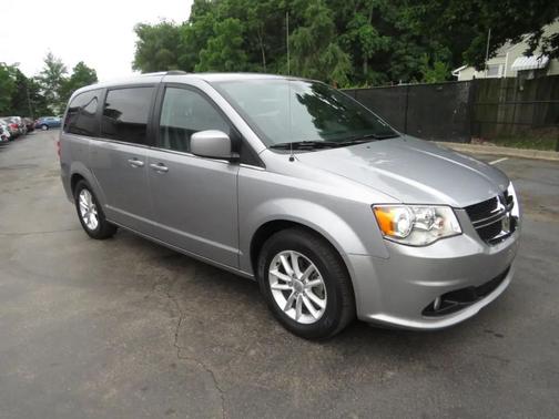Silver 2018 Dodge Grand Caravan SXT