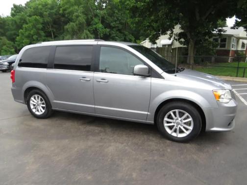 Silver 2018 Dodge Grand Caravan SXT
