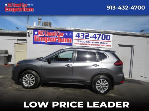 Gray 2017 Nissan Rogue SL