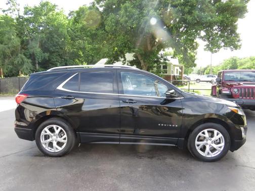 Black 2018 Chevrolet Equinox 2LT
