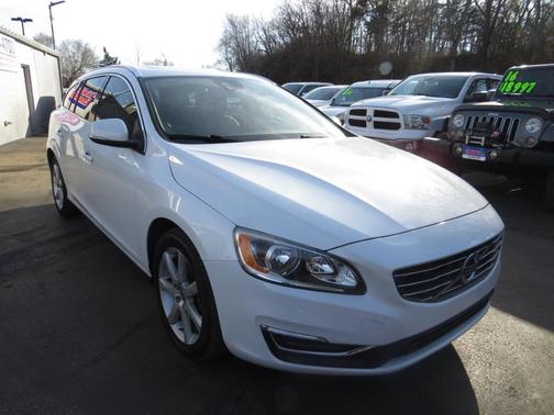 2017 Volvo V60 T5 Premier