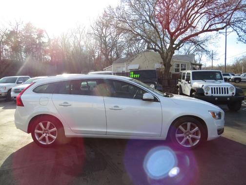 2017 Volvo V60 T5 Premier