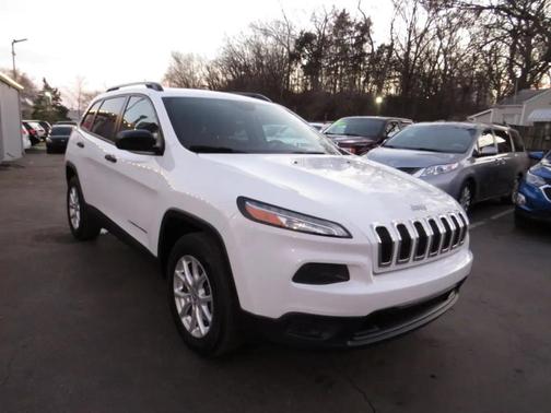 2016 Jeep Cherokee Sport