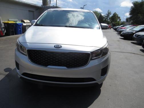 2017 Kia Sedona L