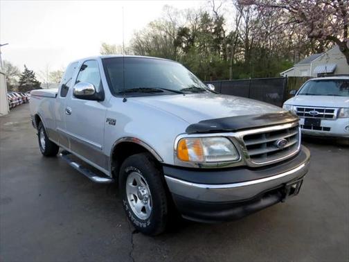 2002 Ford F-150 XLT SuperCab