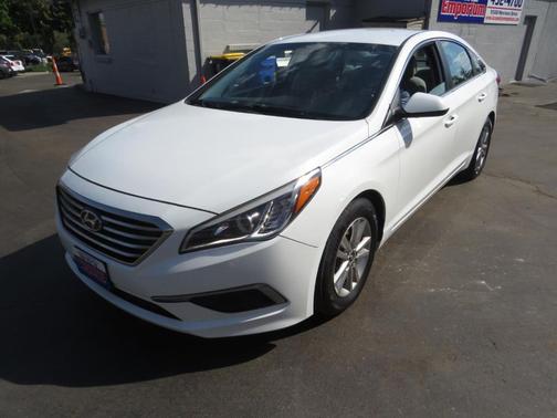 2016 Hyundai SONATA SE