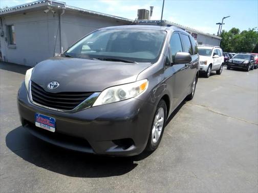 2013 Toyota Sienna LE