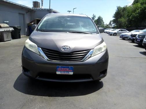 2013 Toyota Sienna LE