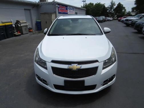 White 2013 Chevrolet Cruze 2LT