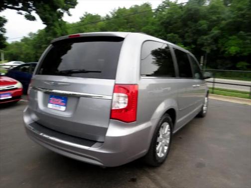 2014 Chrysler Town & Country Touring