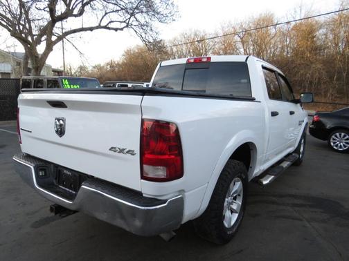 2016 RAM 1500 4WD Crew Cab 140.5'' Outdoorsman