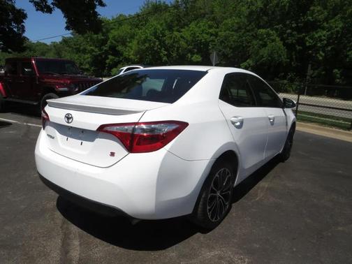 White 2015 Toyota Corolla LE Premium