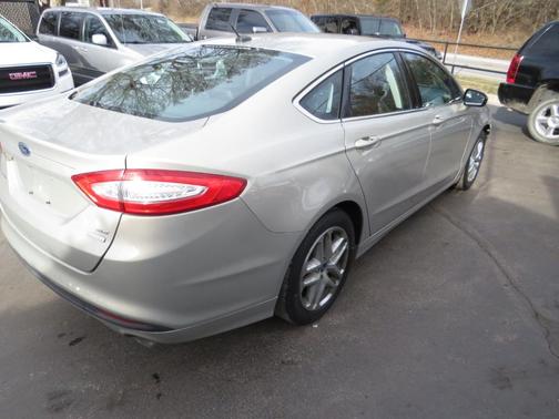 2015 Ford Fusion SE