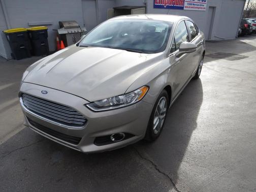 2015 Ford Fusion SE