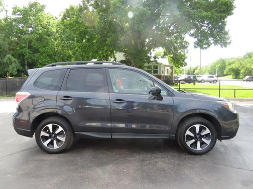 Gray 2017 Subaru Forester 2.5i Premium