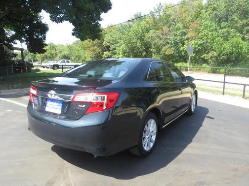 Gray 2014 Toyota Camry XLE