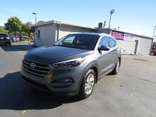 2016 Hyundai TUCSON SE