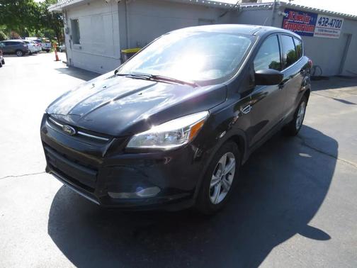 Black 2016 Ford Escape SE