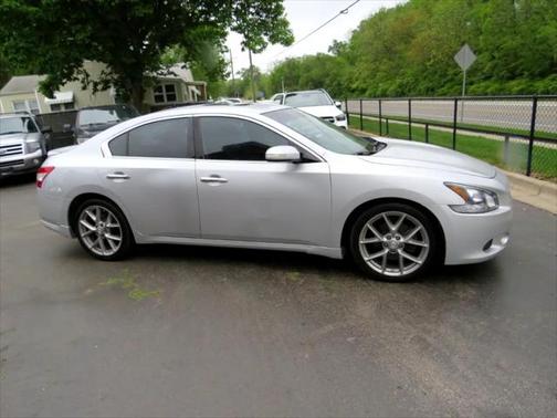 2011 Nissan Maxima SV