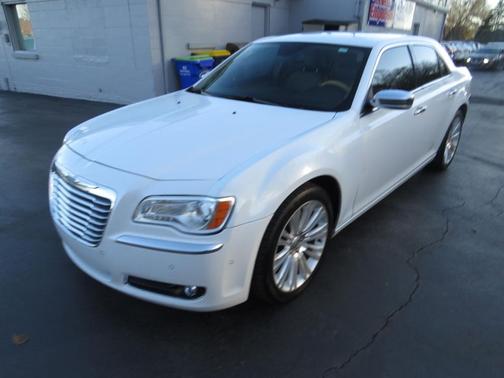 2012 Chrysler 300C Base