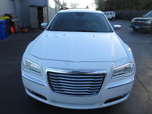2012 Chrysler 300C Base