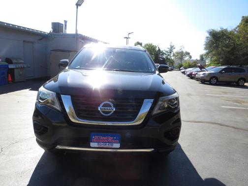 2017 Nissan Pathfinder S