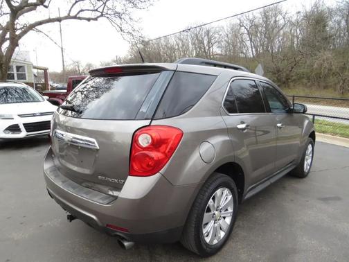 Gray 2010 Chevrolet Equinox LT