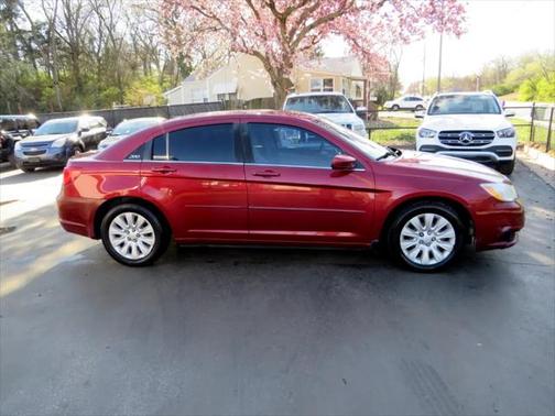 2013 Chrysler 200 LX
