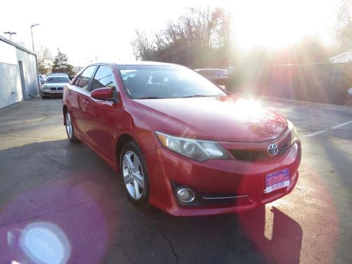 2014 Toyota Camry SE Sport