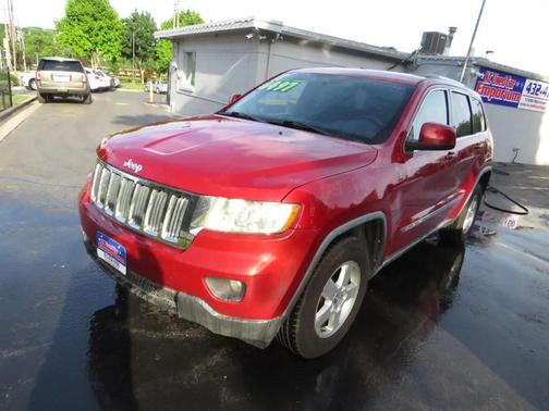 Red 2011 Jeep Grand Cherokee Laredo