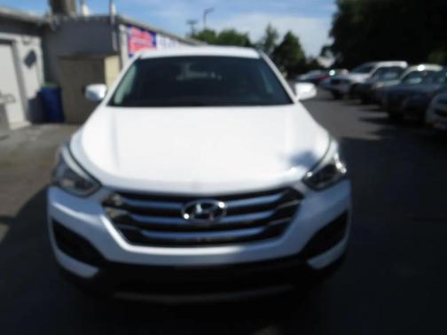 White 2014 Hyundai Santa Fe Sport 2.4L