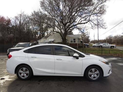 2018 Chevrolet Cruze LS