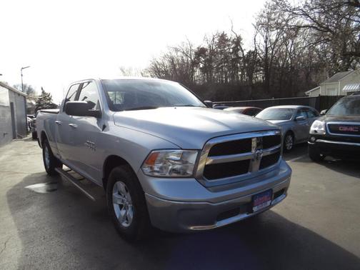 2016 RAM 1500 SLT