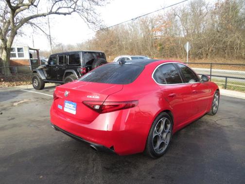 2019 Alfa Romeo Giulia Base