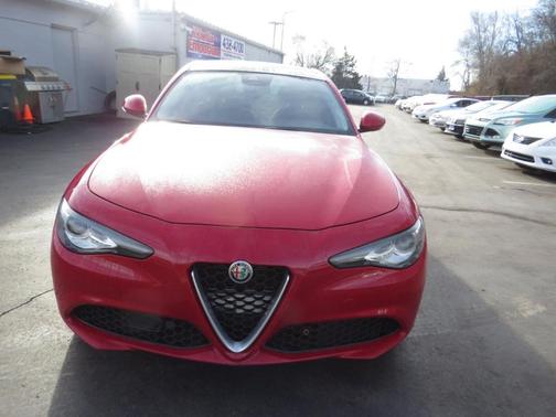 2019 Alfa Romeo Giulia Base
