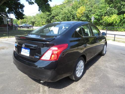 2014 Nissan Versa 1.6 S+