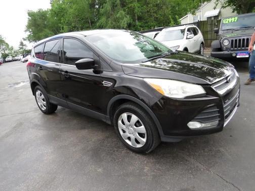 Black 2013 Ford Escape SE
