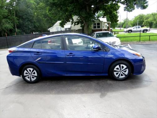 2016 Toyota Prius Three Touring