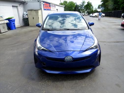 2016 Toyota Prius Three Touring