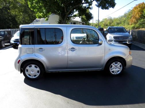 Photo 2 of 17 of 2009 Nissan Cube 1.8 S