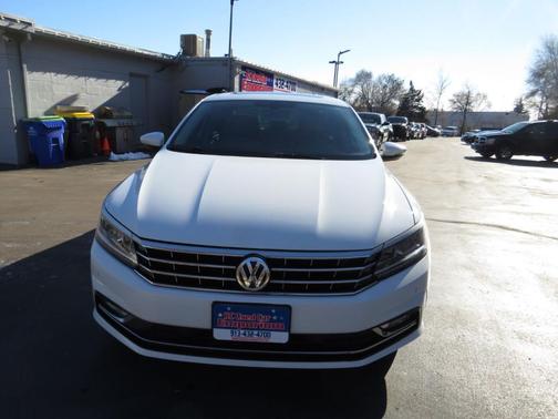 2018 Volkswagen Passat 2.0T SE