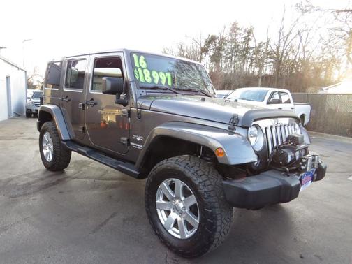 2016 Jeep Wrangler Unlimited Sahara