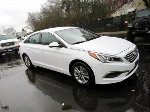 2016 Hyundai SONATA SE