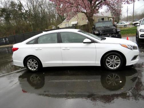 2016 Hyundai SONATA SE