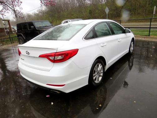 2016 Hyundai SONATA SE
