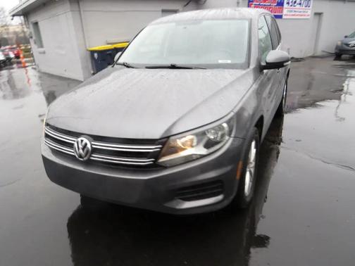 2014 Volkswagen Tiguan Auto R-Line