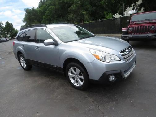 Silver 2013 Subaru Outback 2.5i Premium
