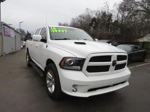 2016 RAM 1500 Sport