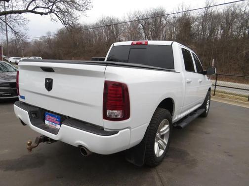 2016 RAM 1500 Sport